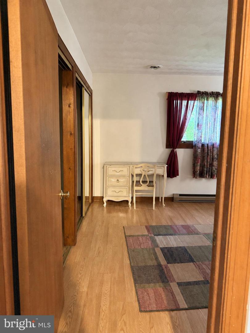 13589 Point Lookout Rd Property Photo 18