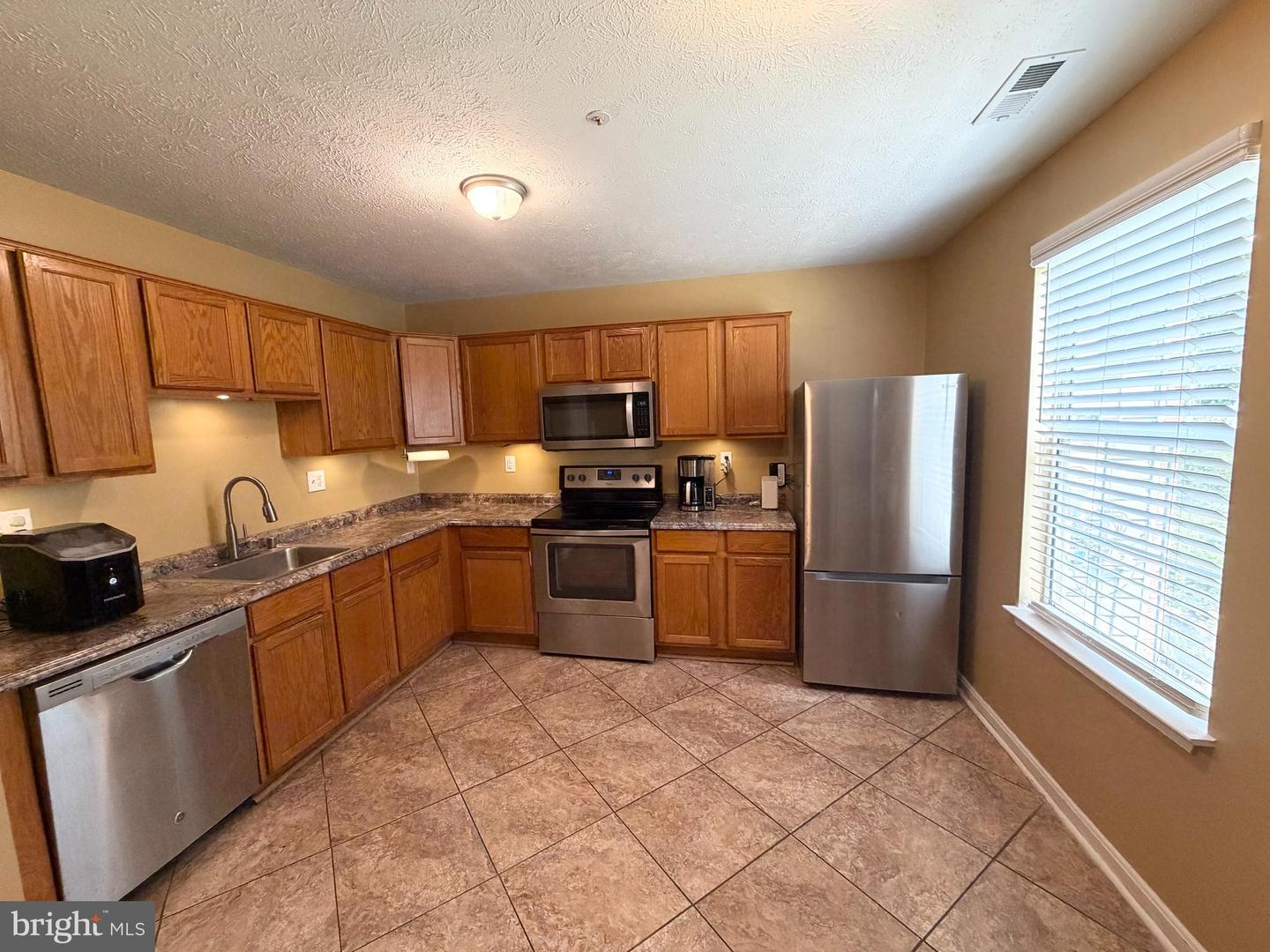 46097 Lucca Way Property Photo 3