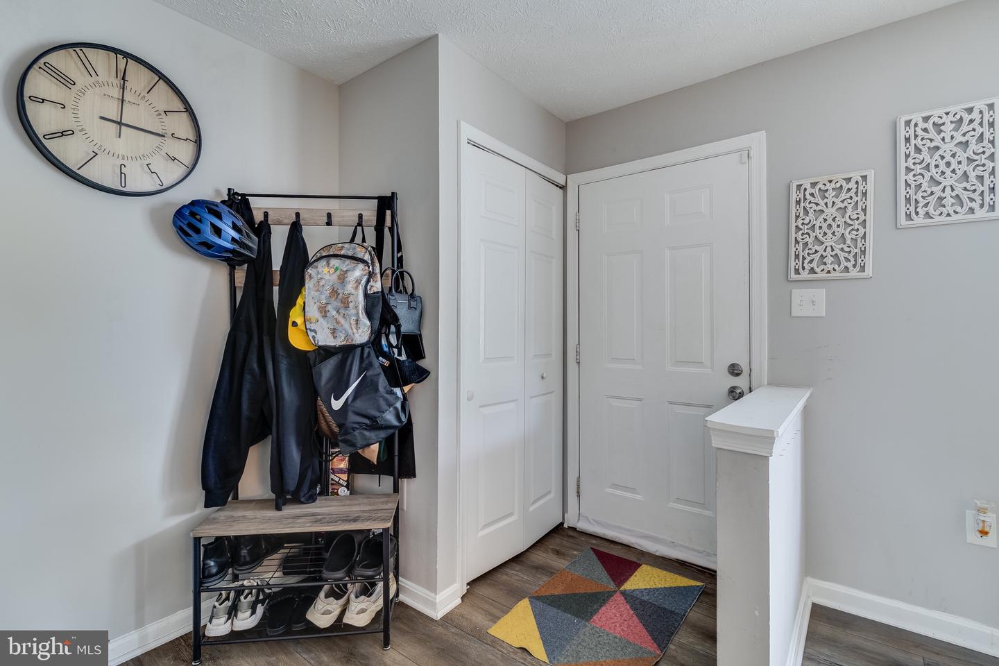 21412 Manon Way Property Photo 6