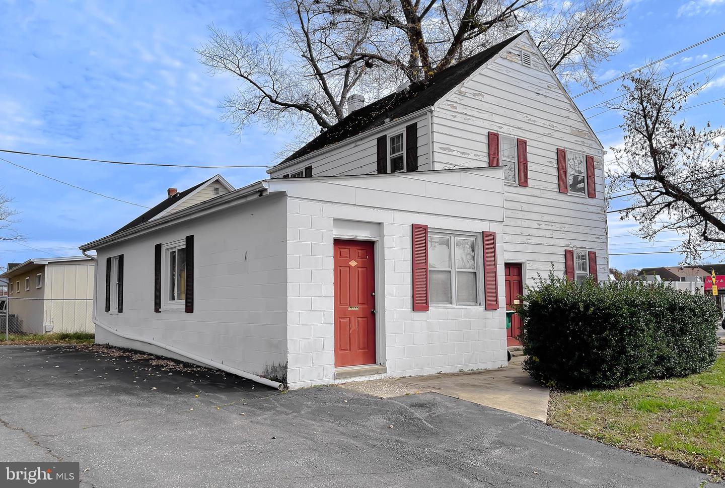 21689 Great Mills Rd Property Photo 4