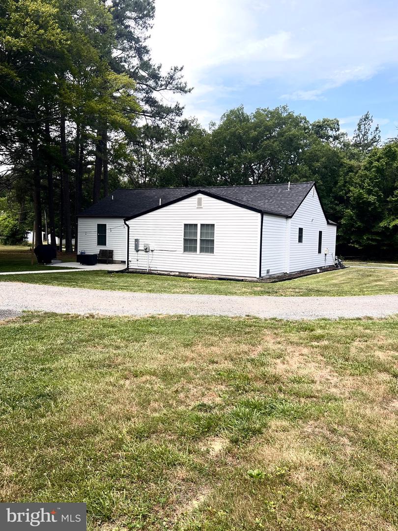 23898 Speith Rd Property Photo 5
