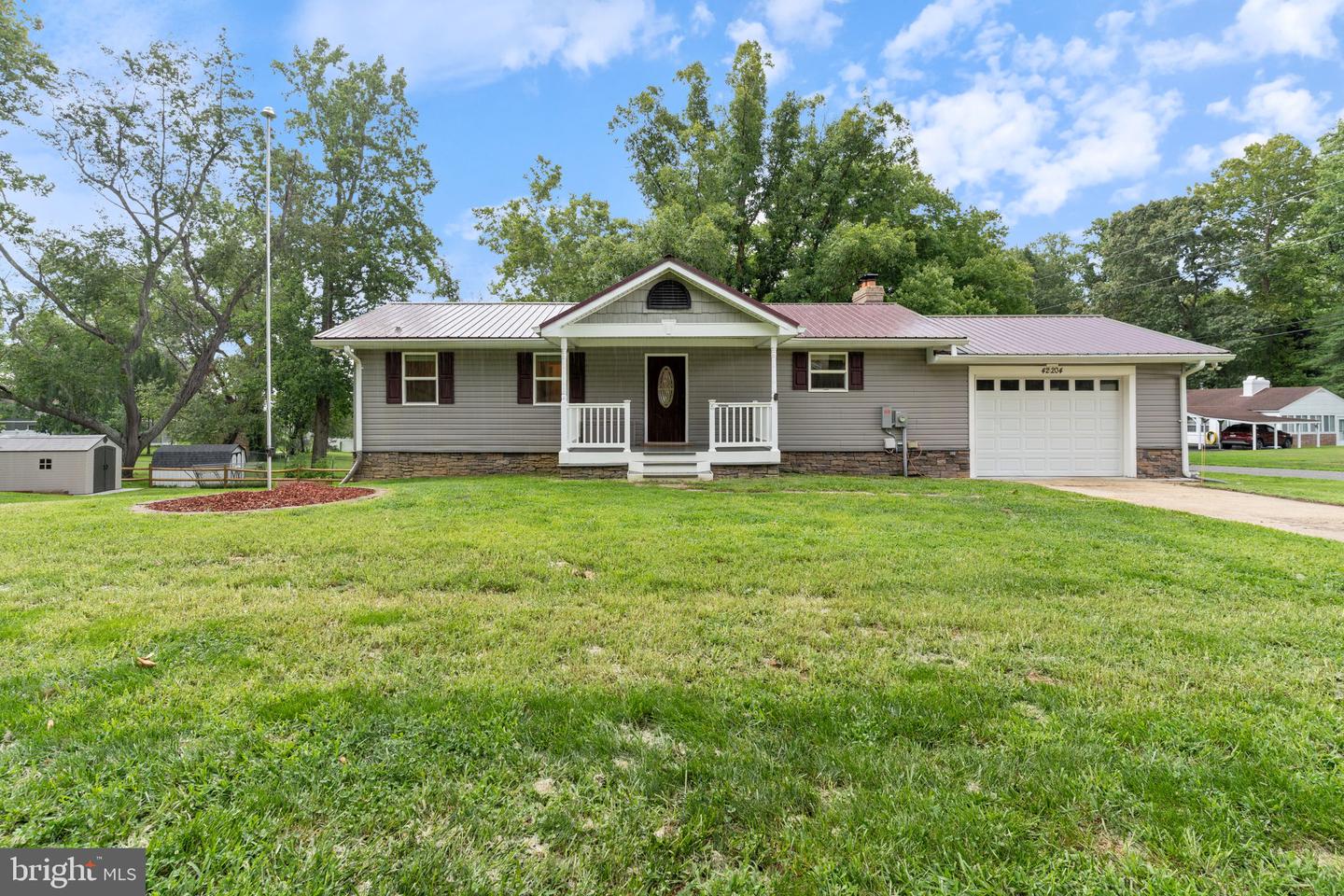 42204 Ridge Rd Property Photo 1