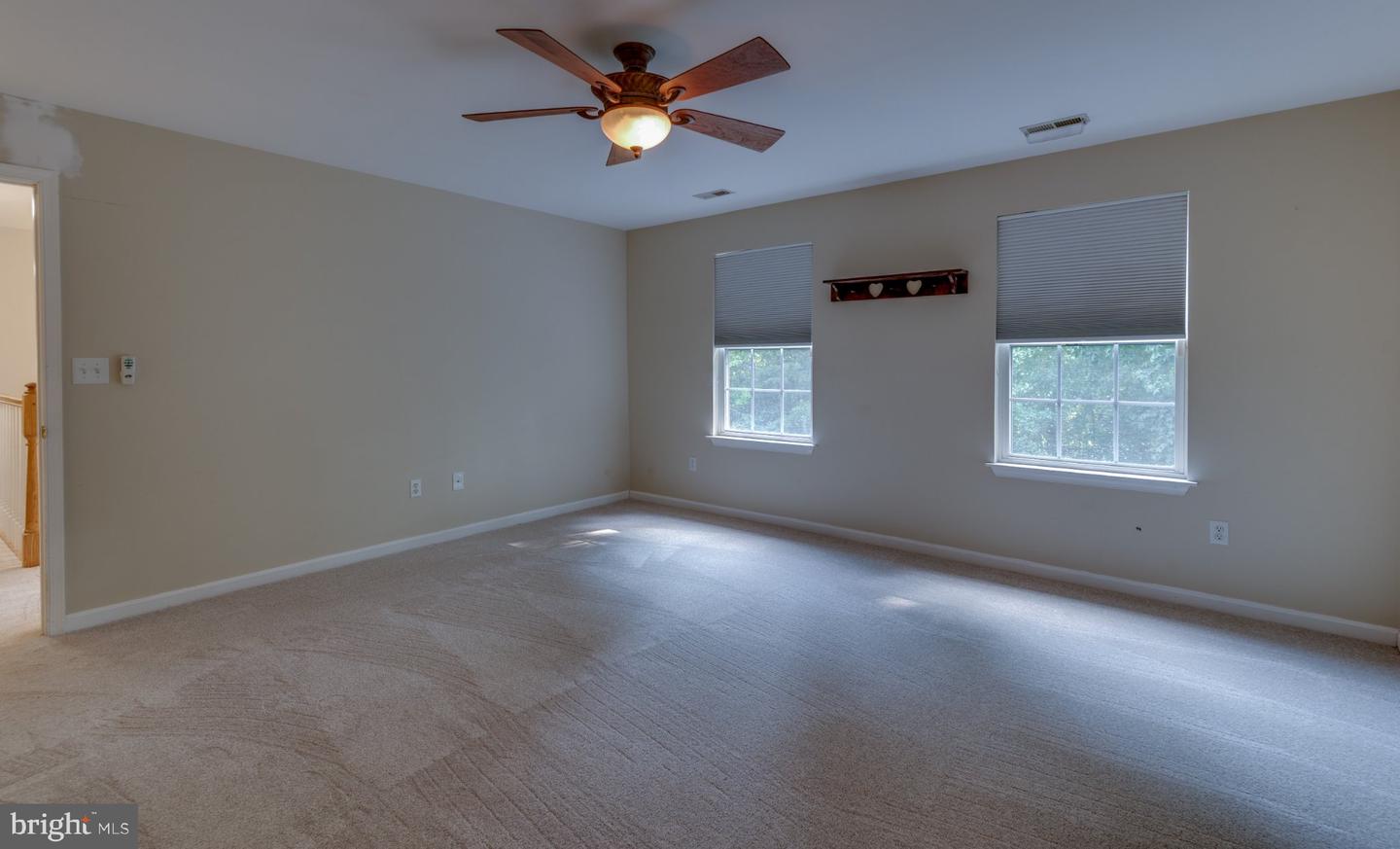 44294 Plantation Ct Property Photo 8