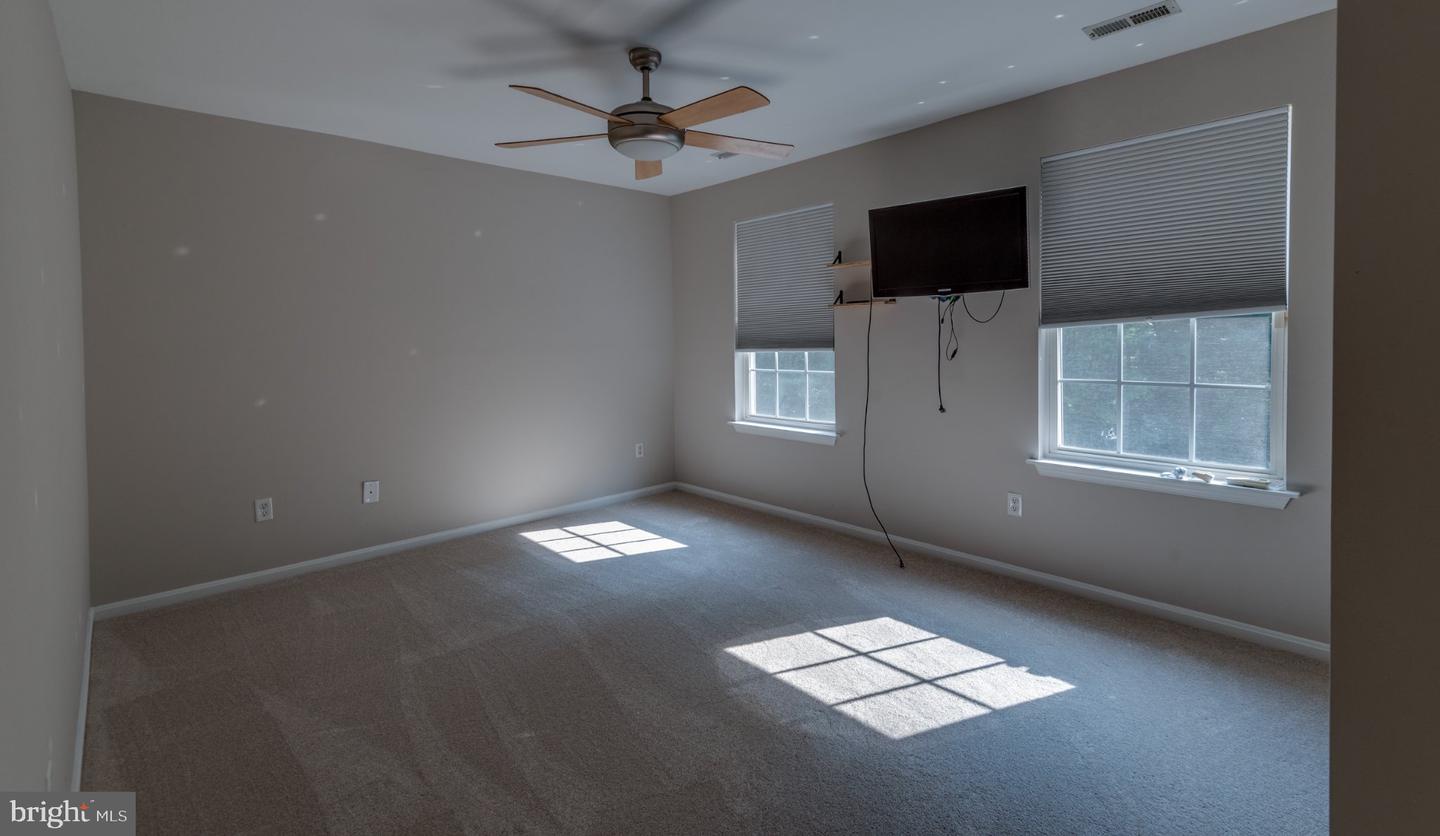 44294 Plantation Ct Property Photo 28