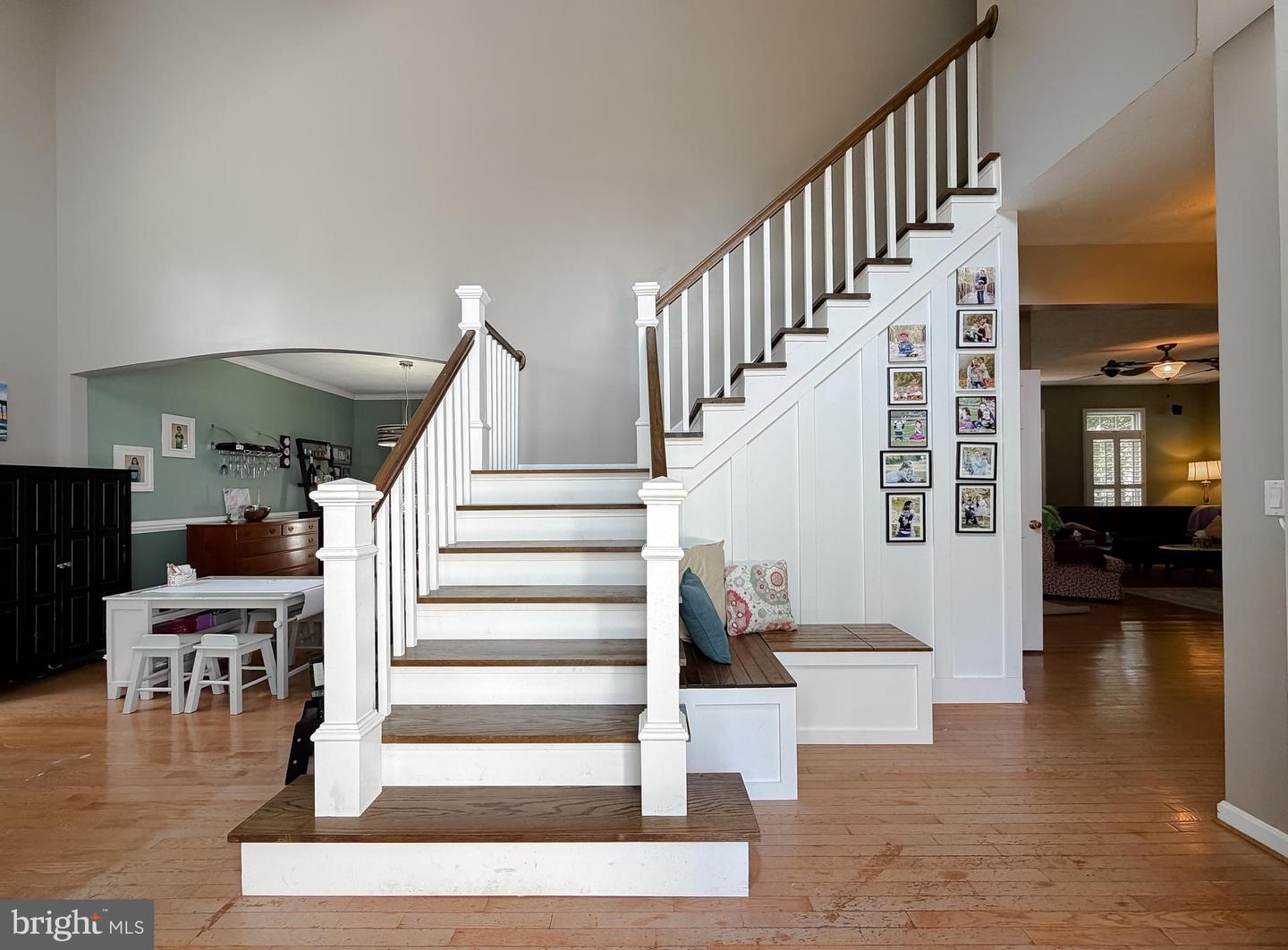 23118 Silverberry Way Property Photo 4