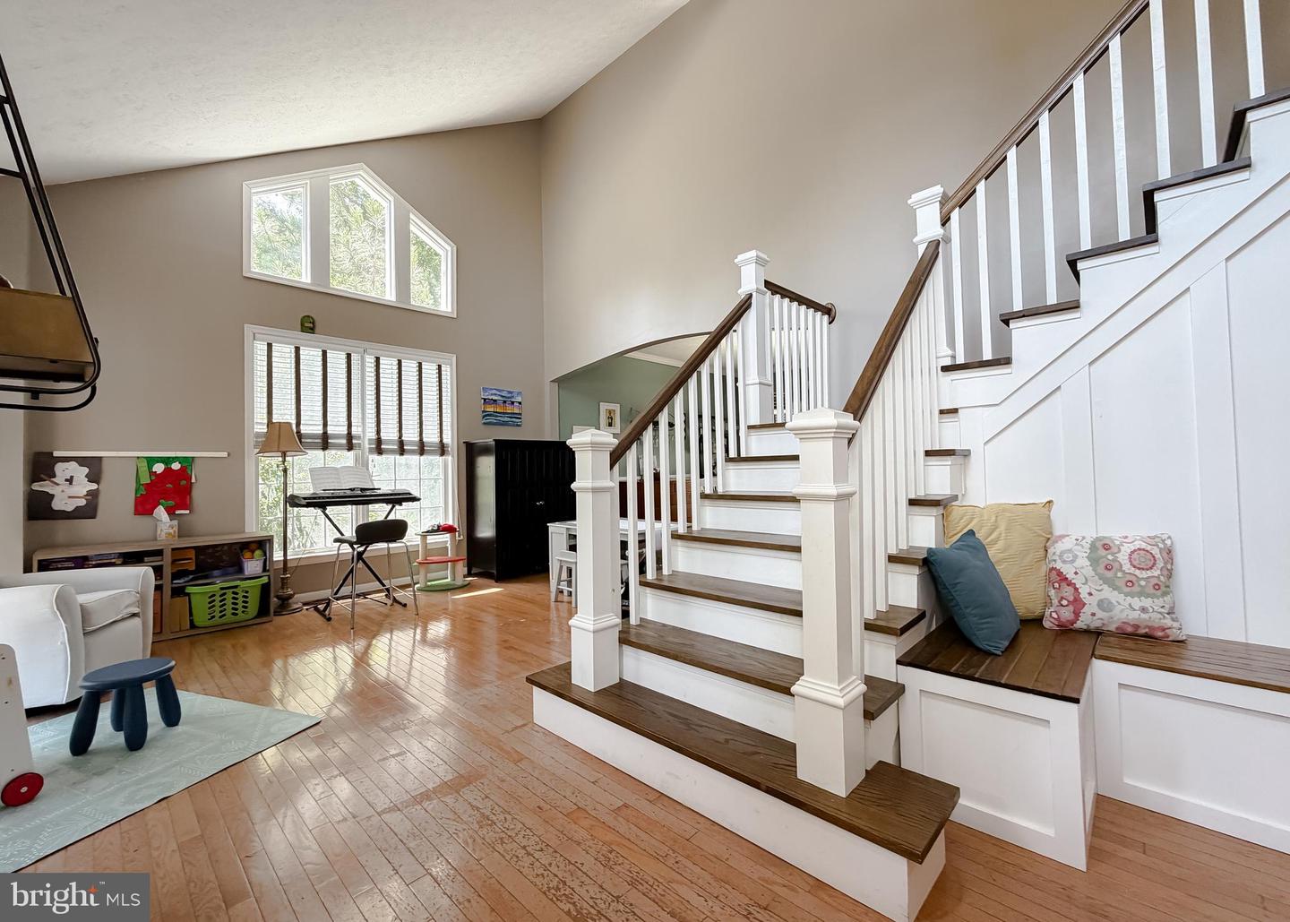 23118 Silverberry Way Property Photo 5