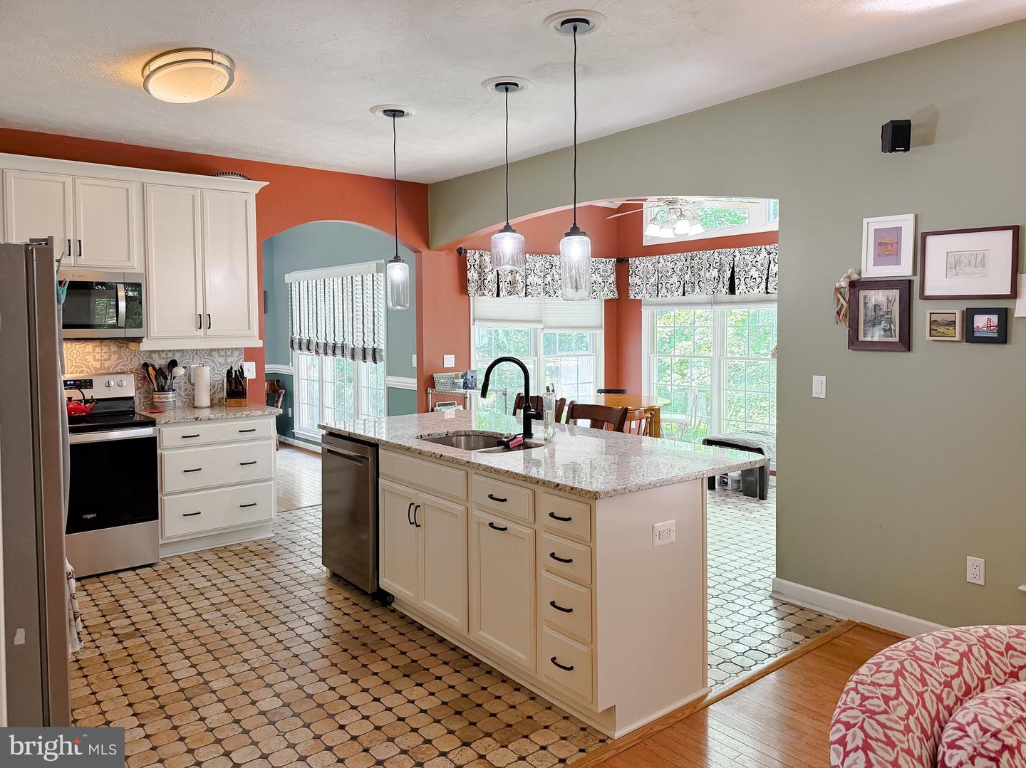 23118 Silverberry Way Property Photo 8