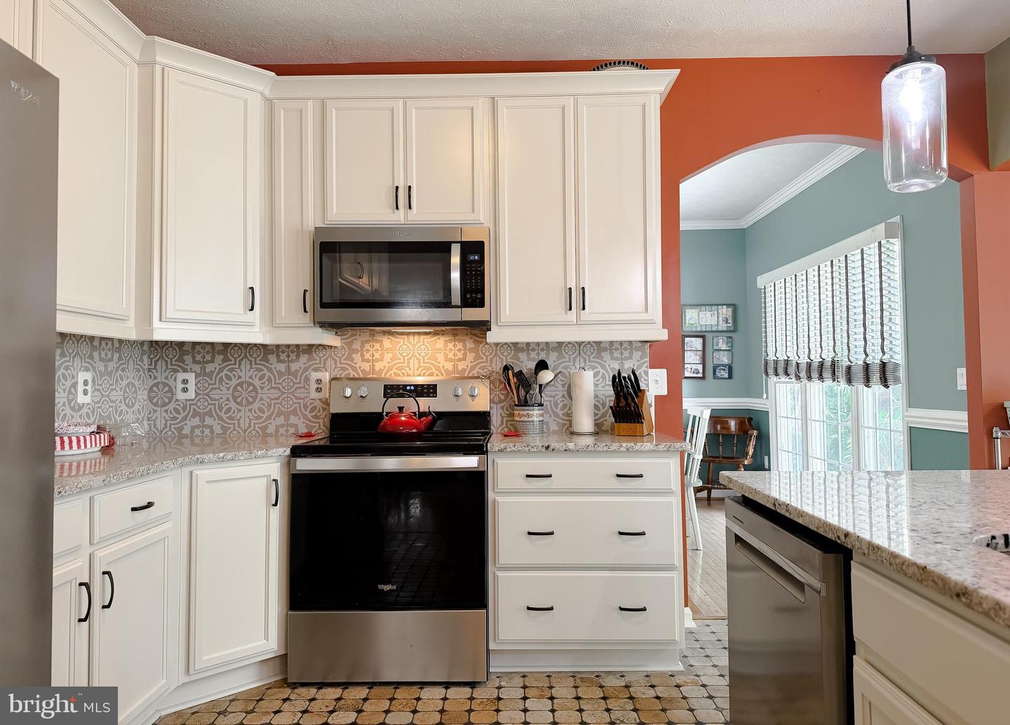 23118 Silverberry Way Property Photo 9
