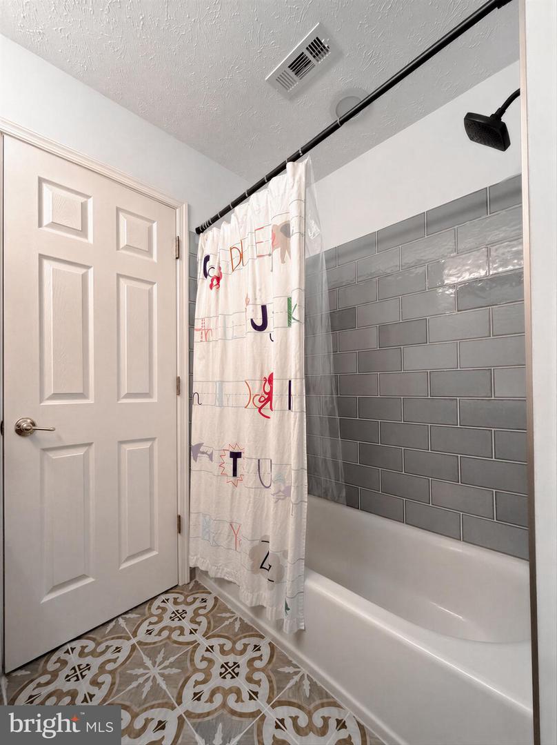 23118 Silverberry Way Property Photo 36