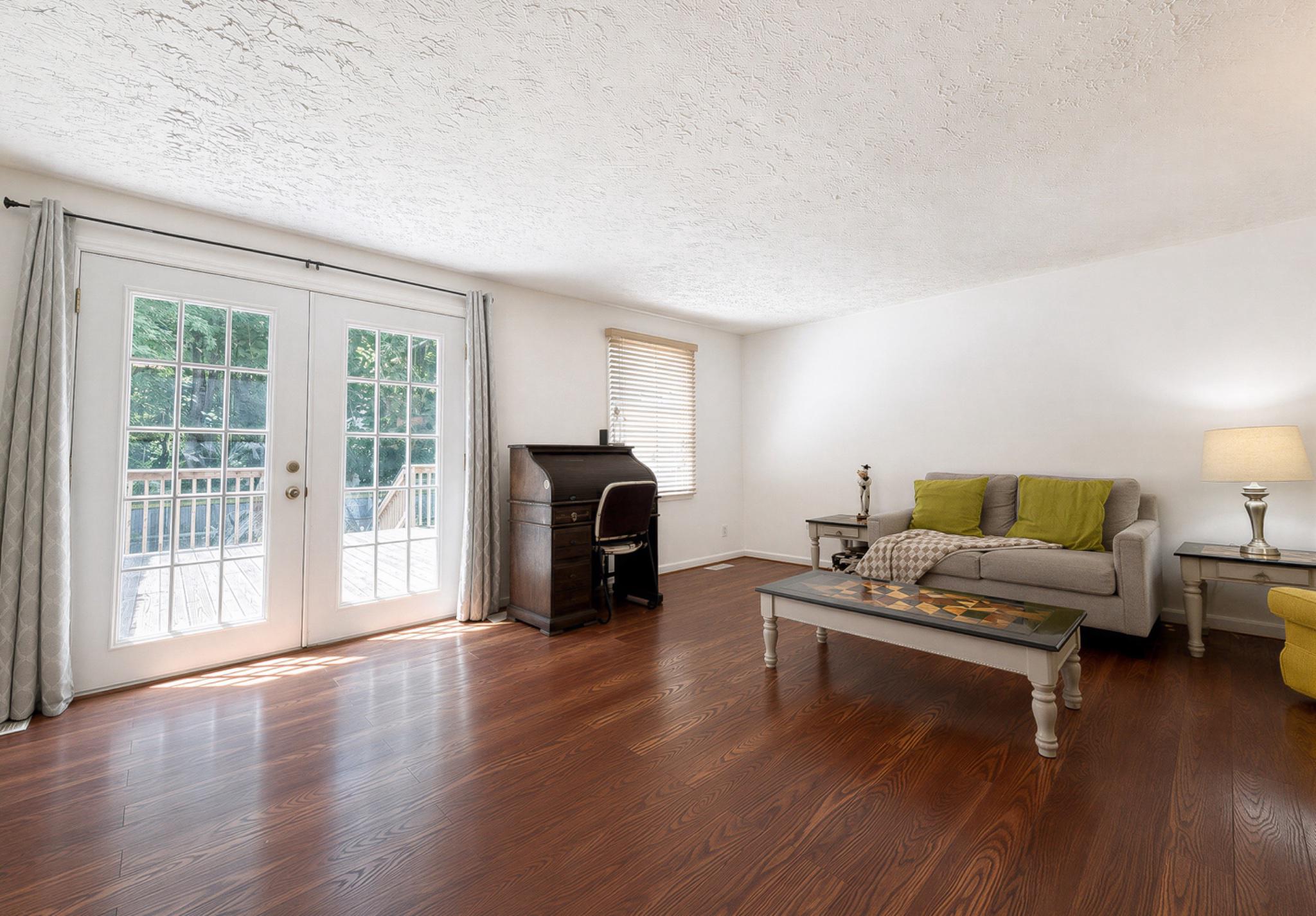 20811 Harlequin Ln Property Photo 13