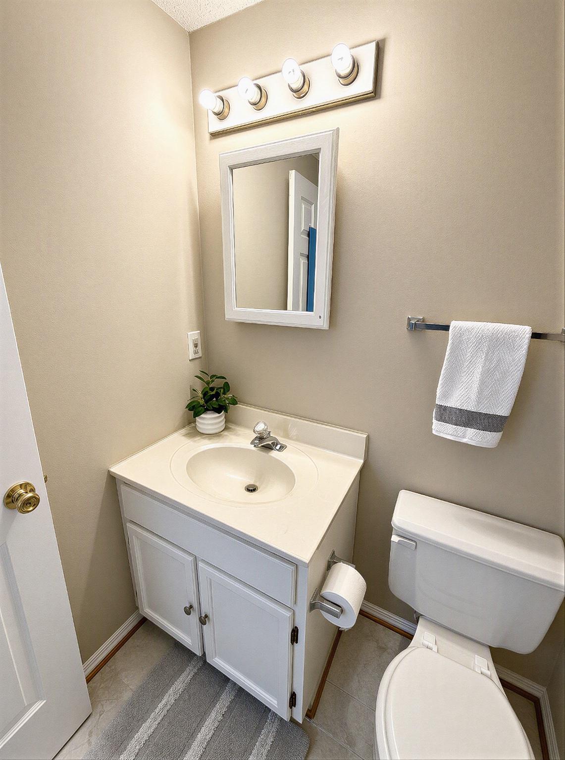20811 Harlequin Ln Property Photo 20