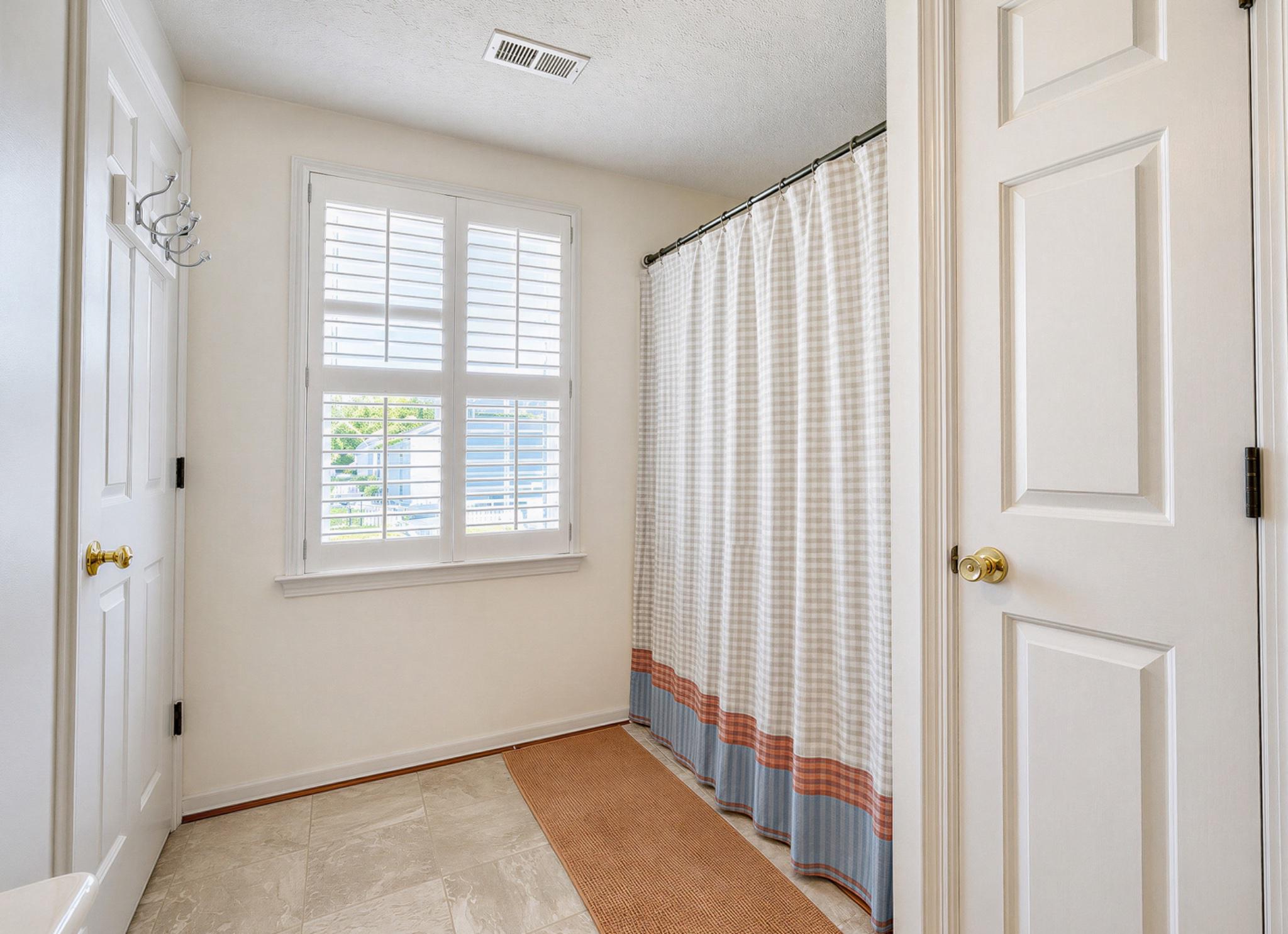 20811 Harlequin Ln Property Photo 27