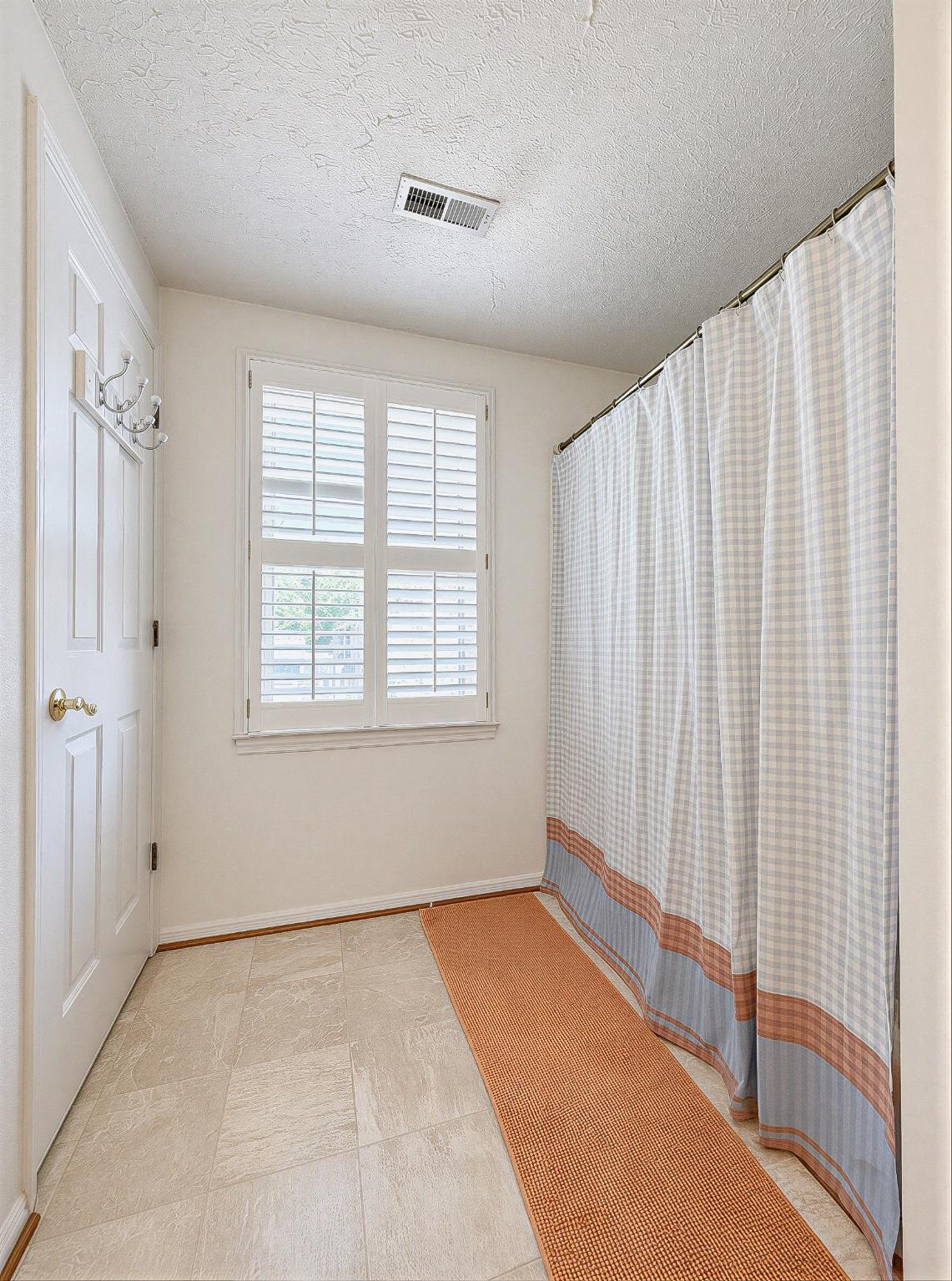 20811 Harlequin Ln Property Photo 28