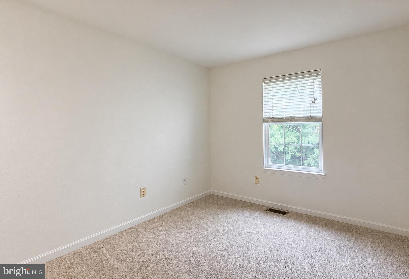 20912 Olympia Ct Property Photo 22
