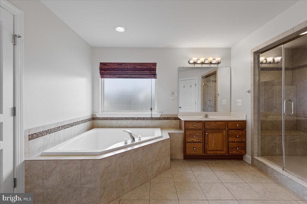 23650 Coventry Dr Property Photo 24
