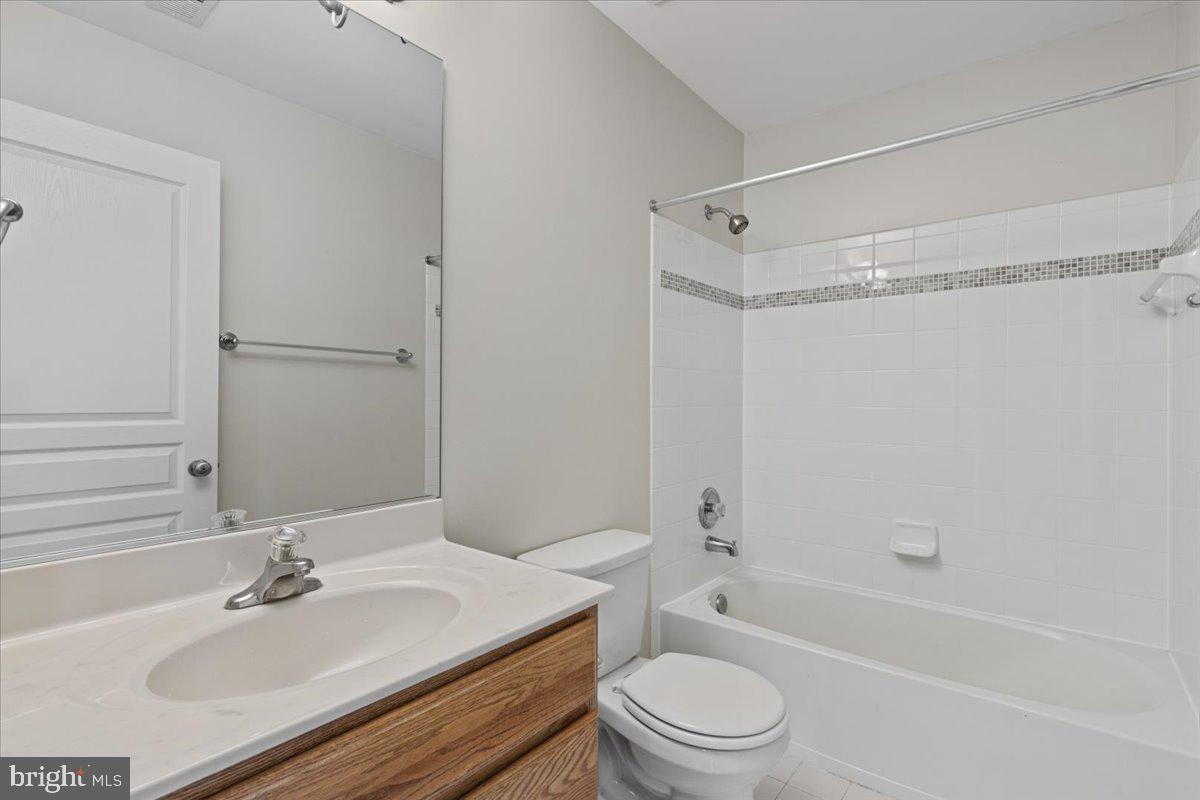 23650 Coventry Dr Property Photo 28