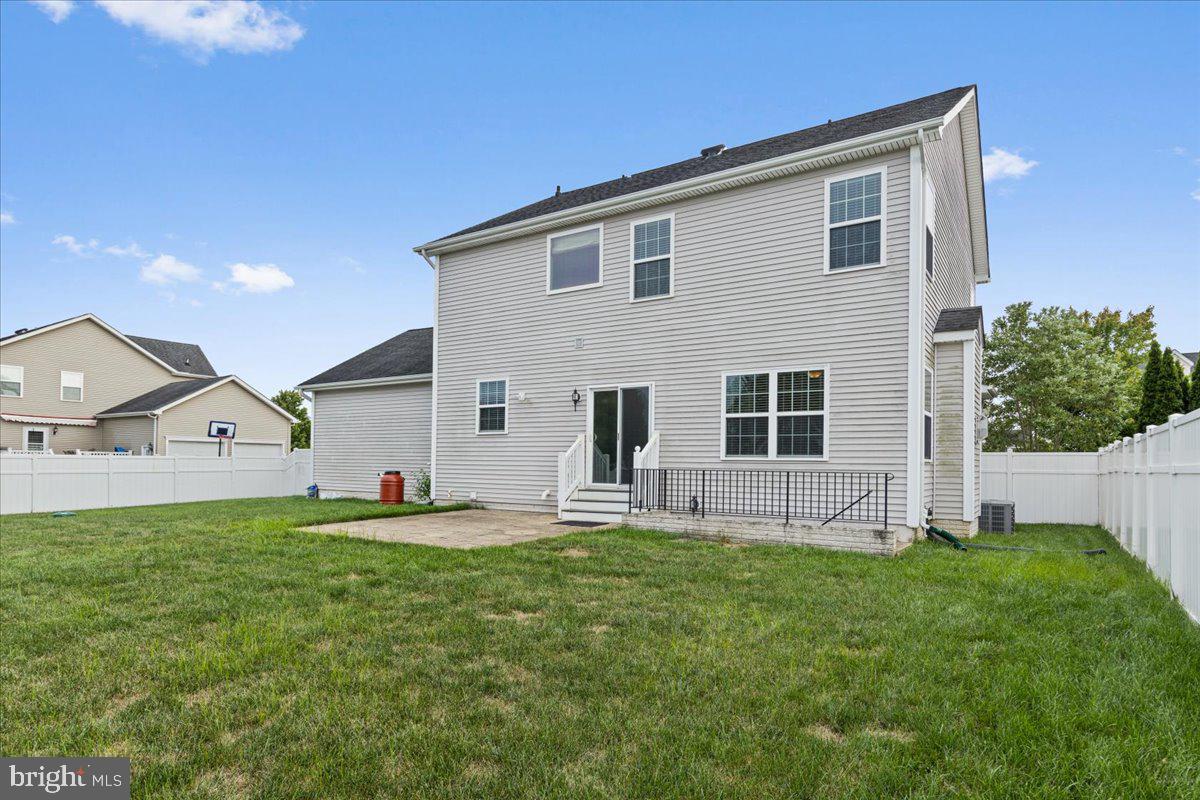 23650 Coventry Dr Property Photo 32