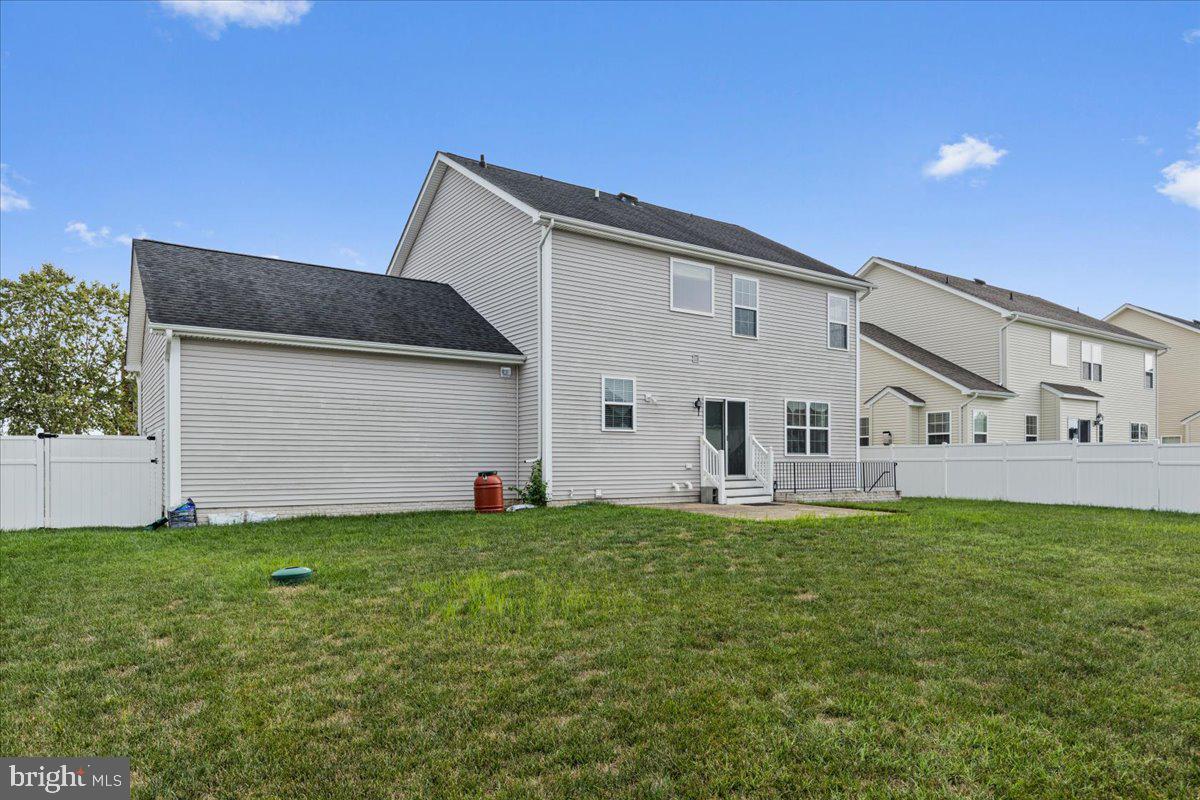 23650 Coventry Dr Property Photo 34