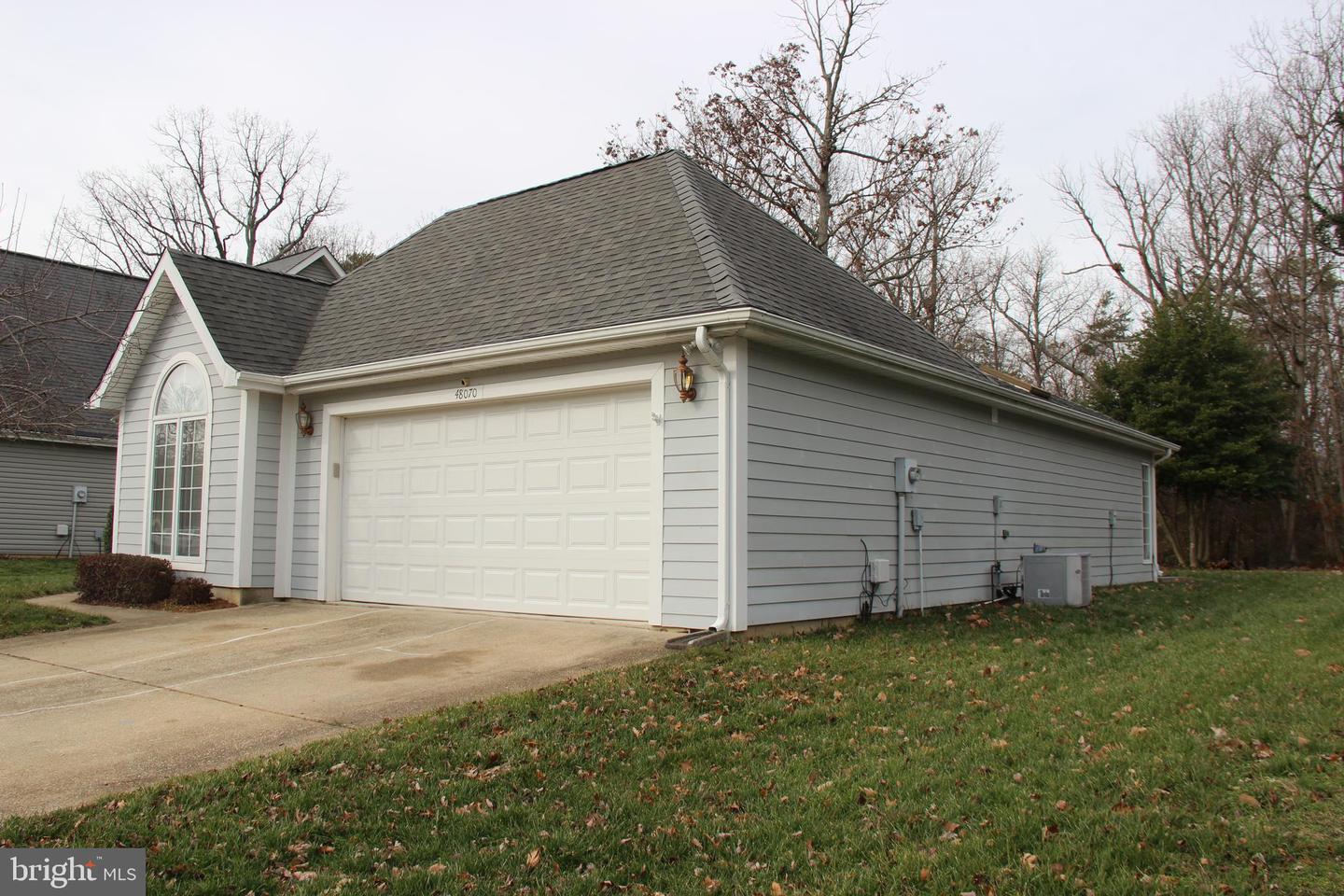 48070 Mayflower Dr Property Photo 4
