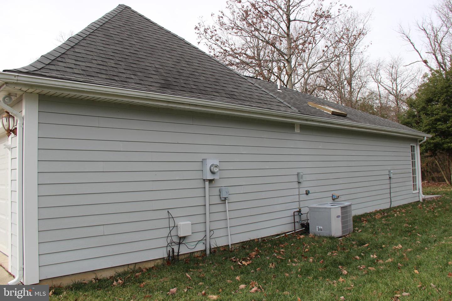48070 Mayflower Dr Property Photo 5