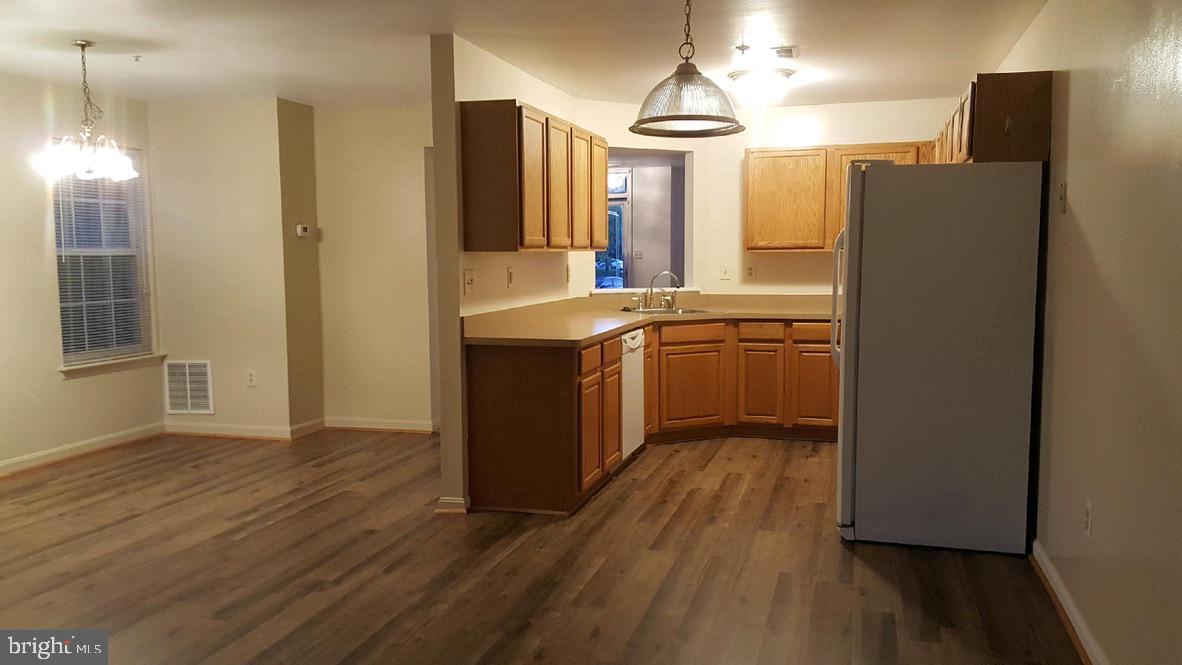 22096 Saint Inigoes Ct Property Photo 2