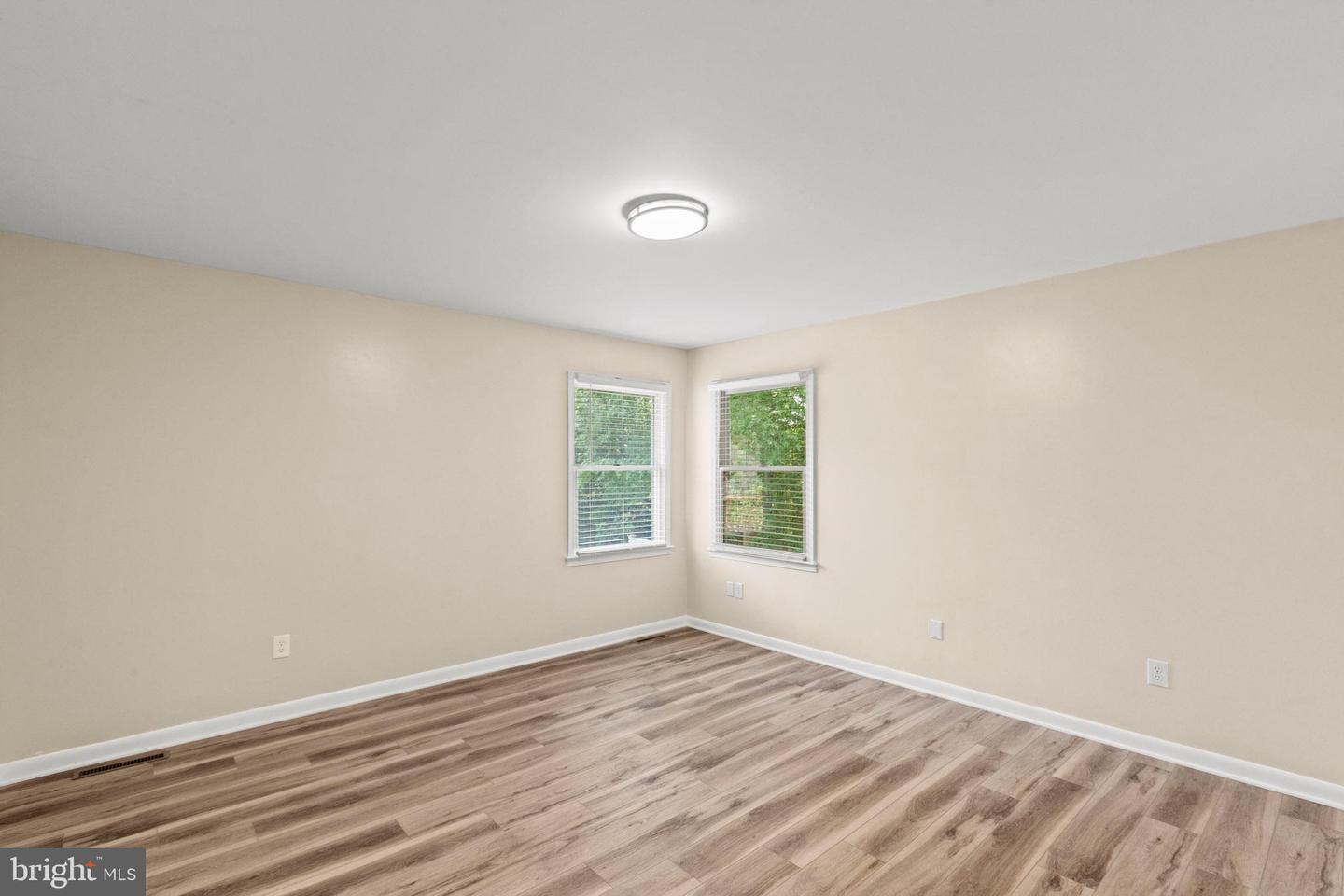 20859 Sandstone St Property Photo 10