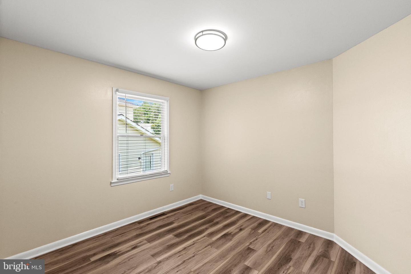 20859 Sandstone St Property Photo 13