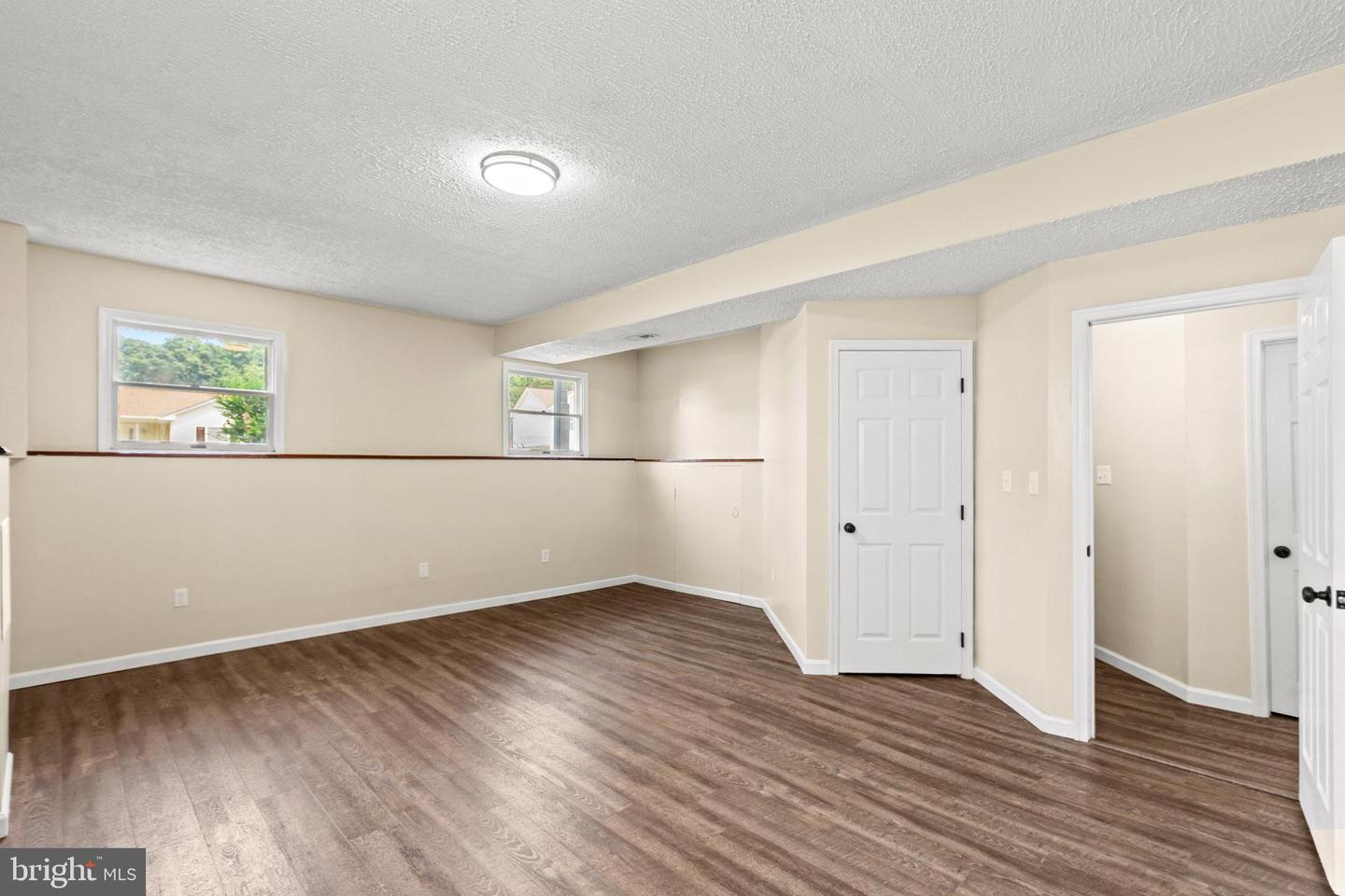 20859 Sandstone St Property Photo 15