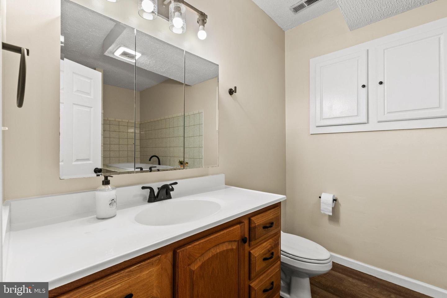 20859 Sandstone St Property Photo 17