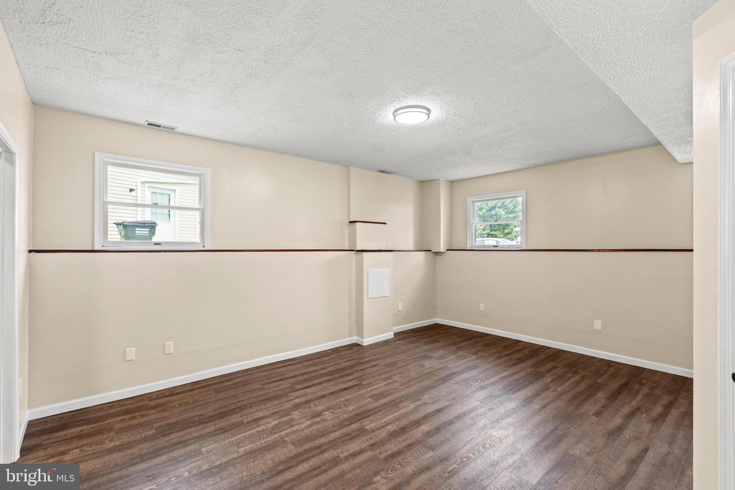 20859 Sandstone St Property Photo 18