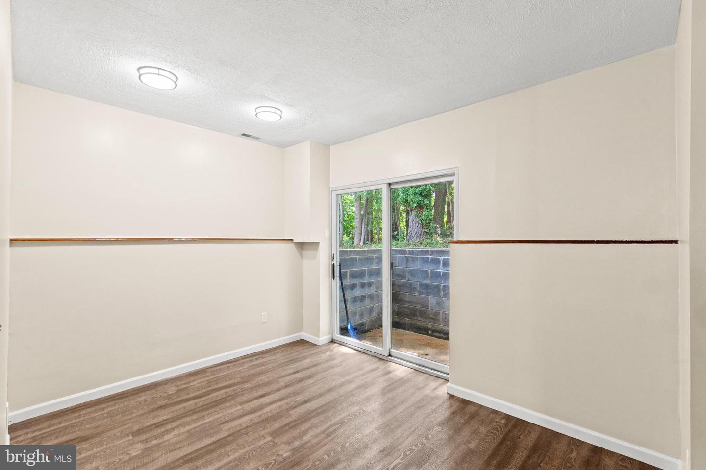 20859 Sandstone St Property Photo 20