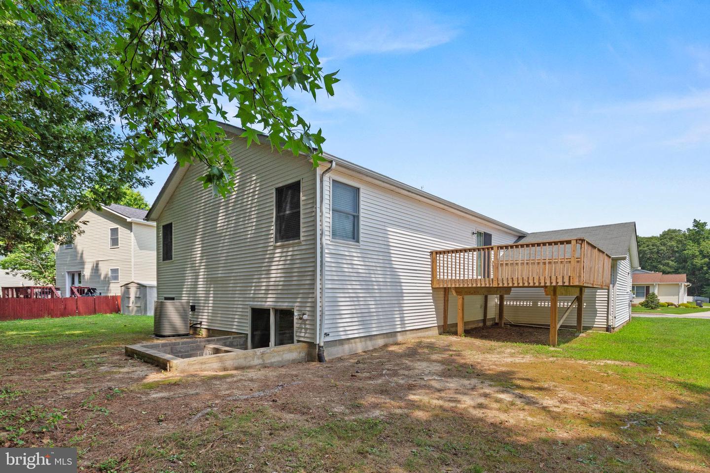 20859 Sandstone St Property Photo 23