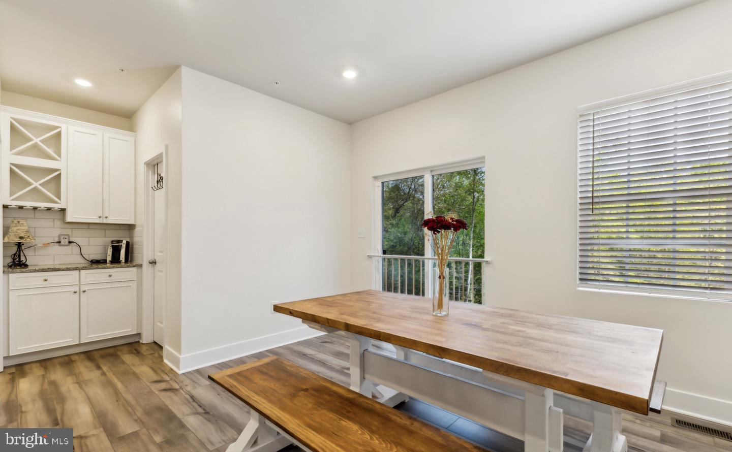 45455 Concord Way Property Photo 10