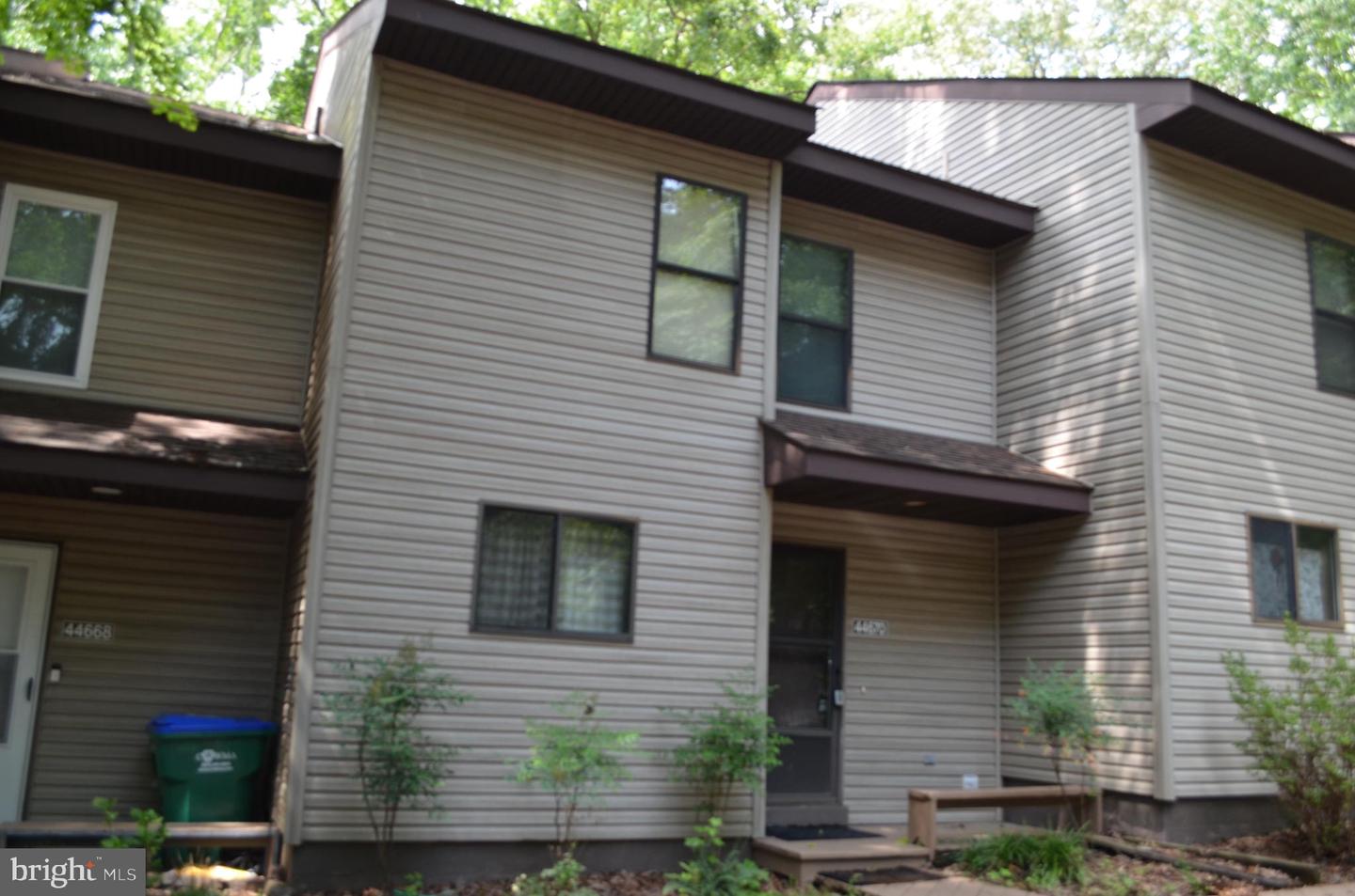 44670 Scarlet Oak Property Photo 1