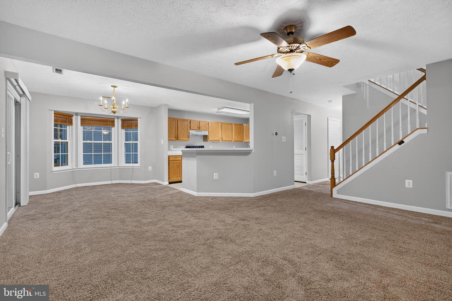 47949 Piney Orchard St Property Photo 4