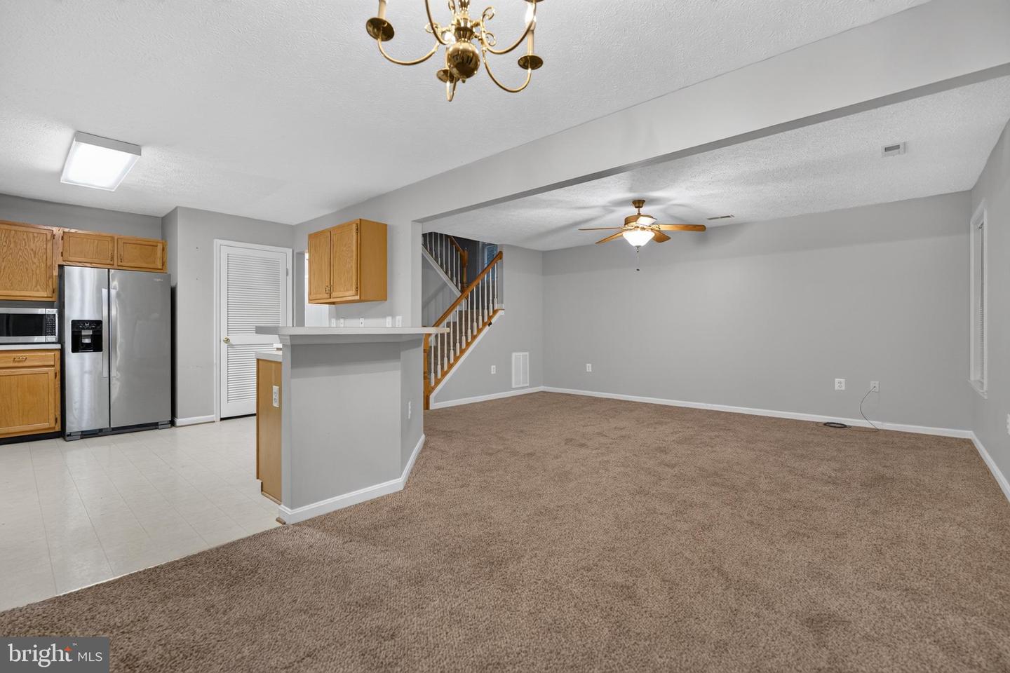 47949 Piney Orchard St Property Photo 5