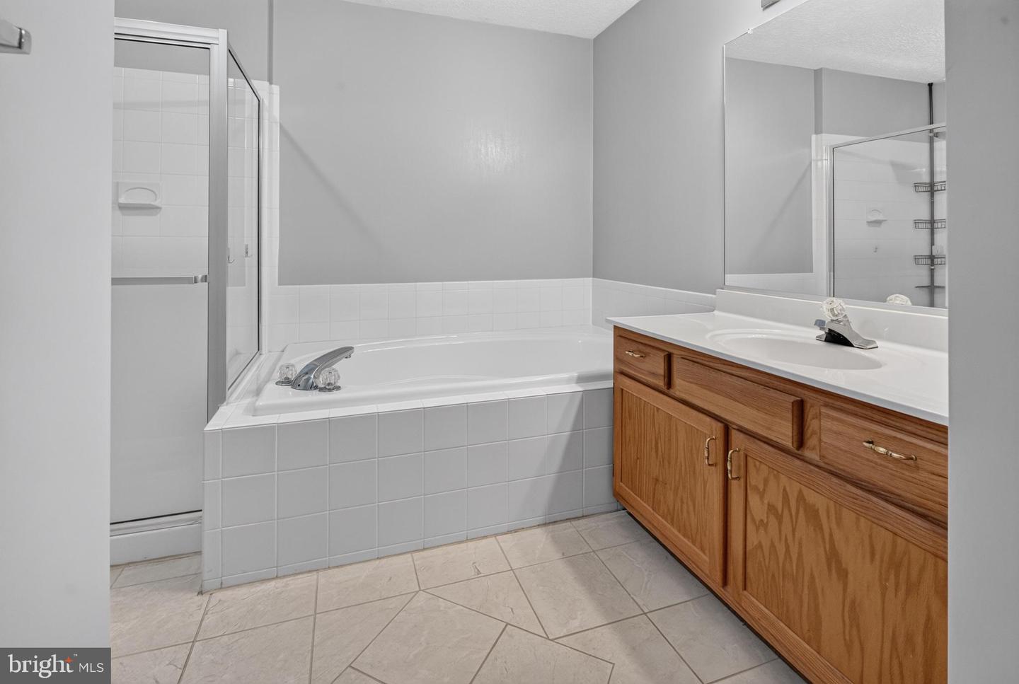47949 Piney Orchard St Property Photo 12