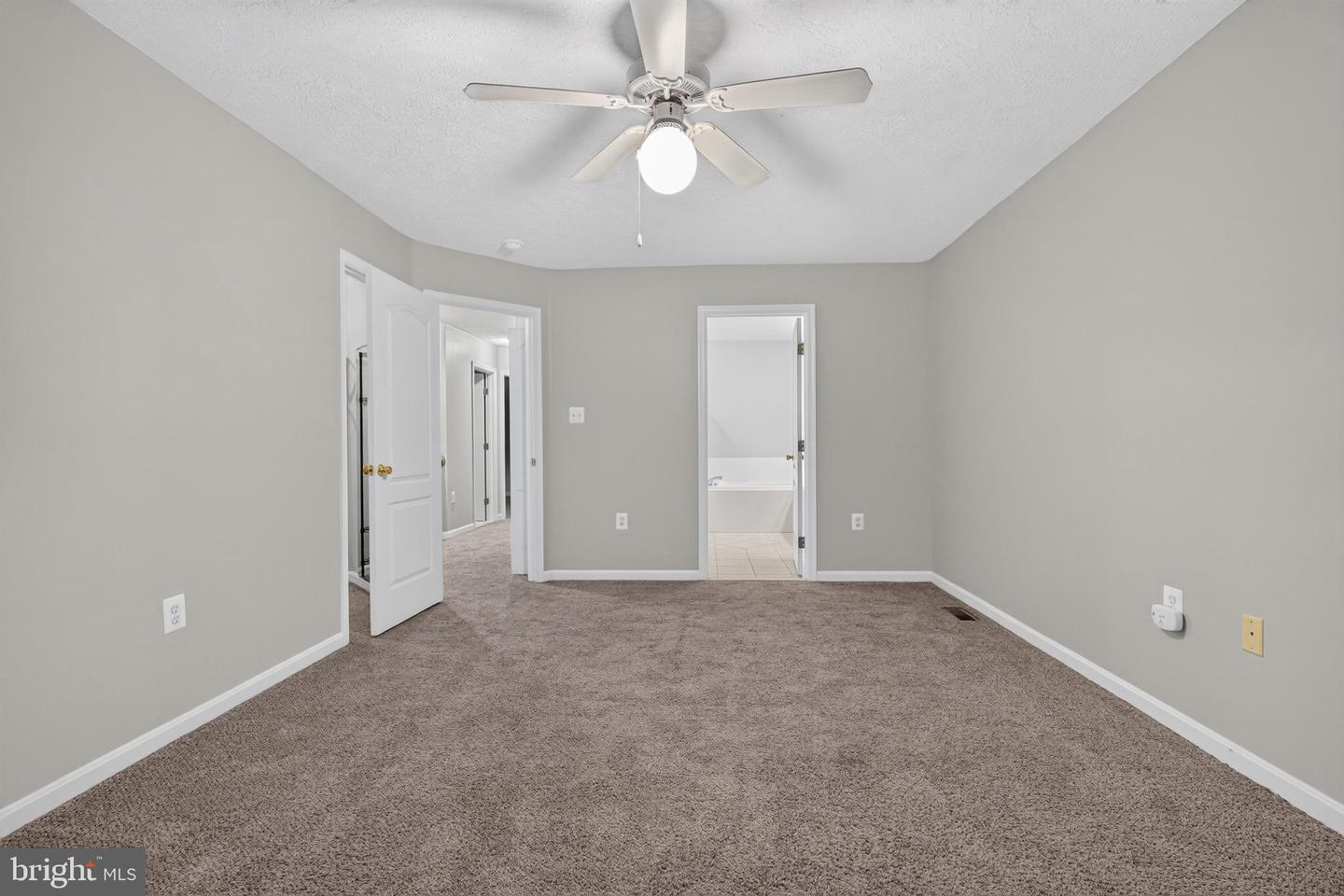 47949 Piney Orchard St Property Photo 14