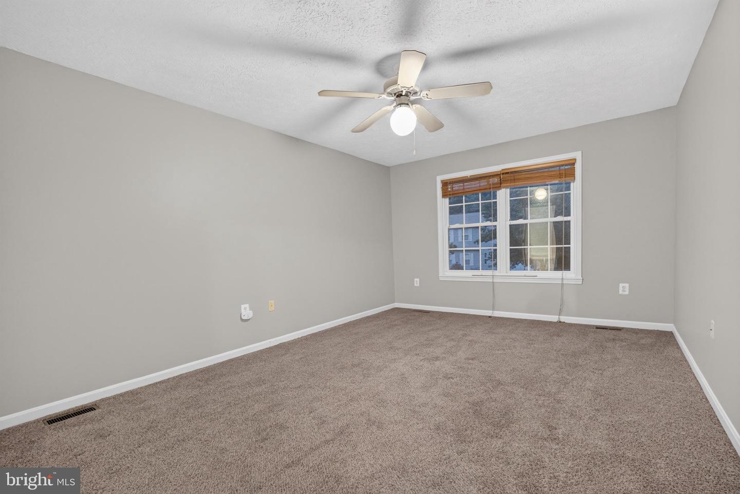 47949 Piney Orchard St Property Photo 15