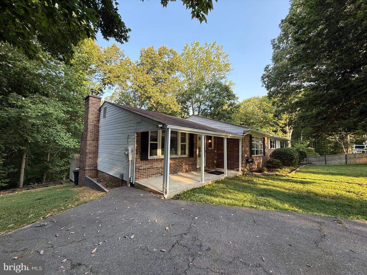 29781 Oak Rd Property Photo 2