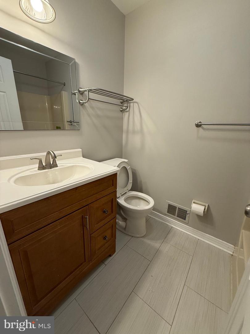 29781 Oak Rd Property Photo 13