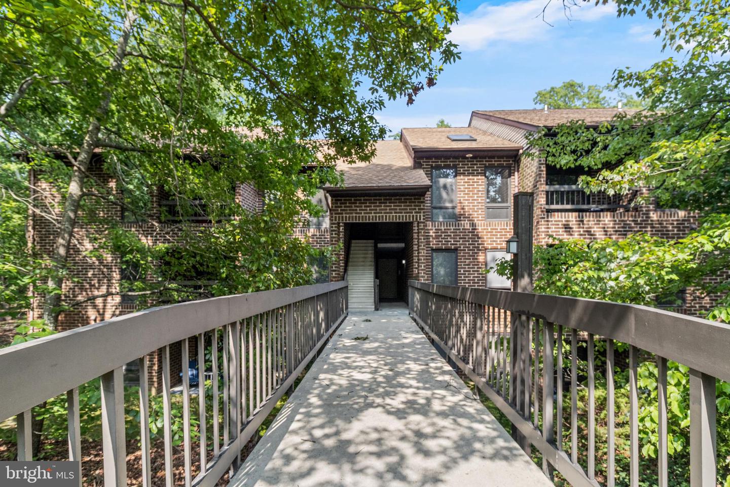 23254 CHESTNUT OAK CT #4A Property Photo 1