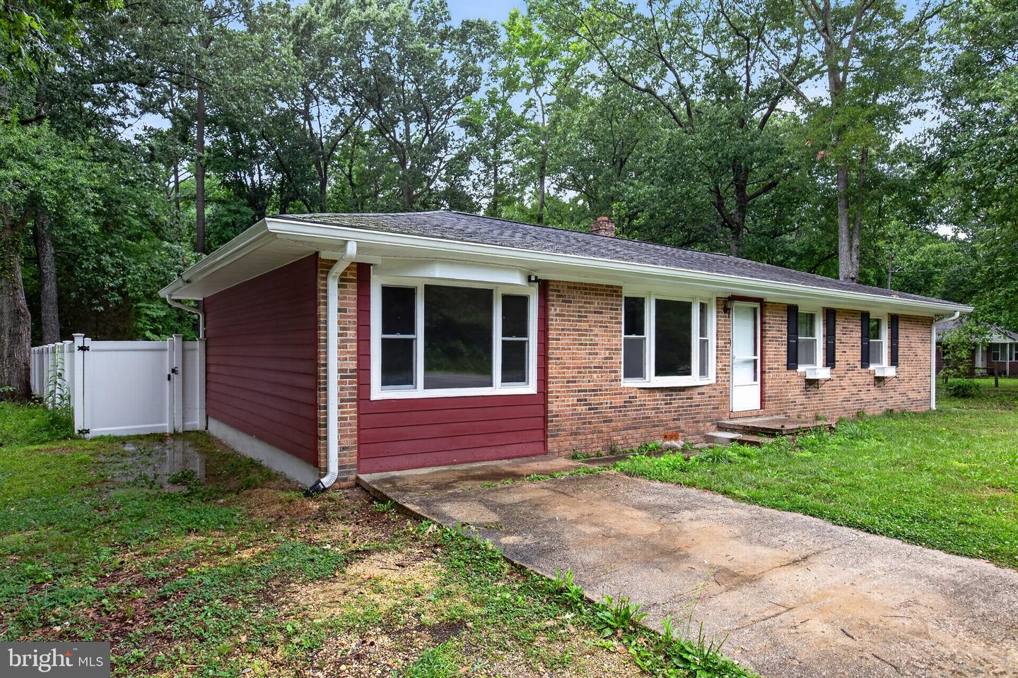 21465 Indian Bridge Rd Property Photo 2