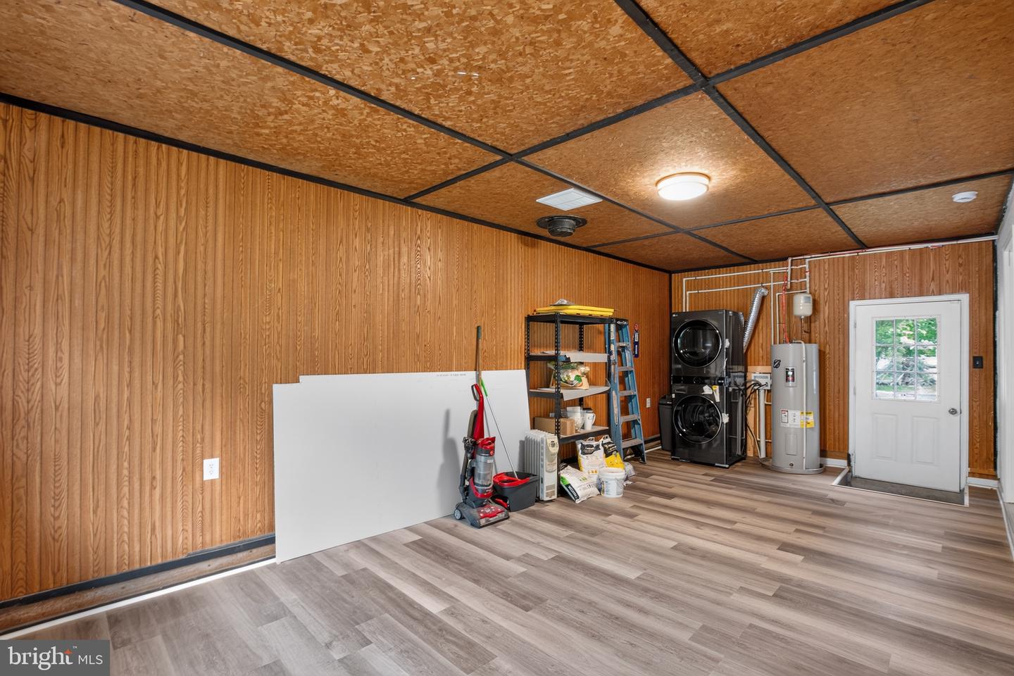 21465 Indian Bridge Rd Property Photo 3