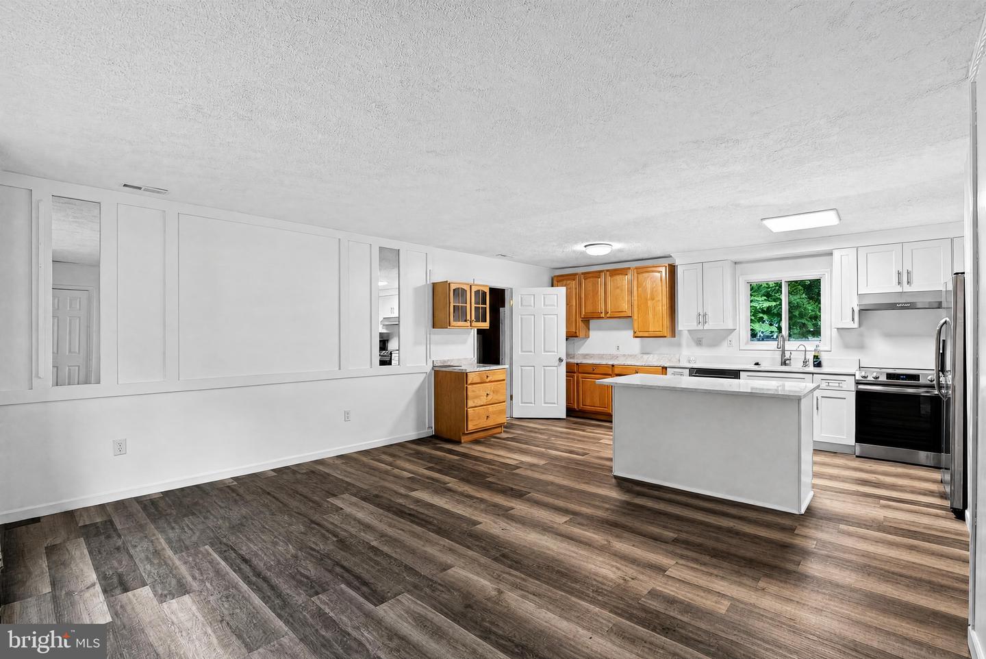 21465 Indian Bridge Rd Property Photo 5