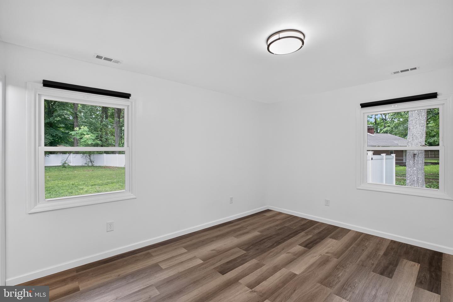 21465 Indian Bridge Rd Property Photo 12