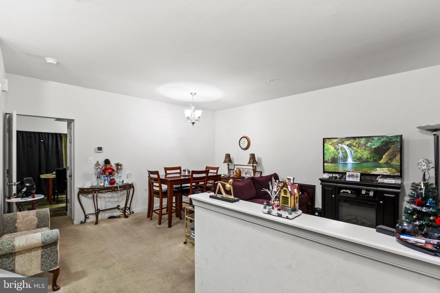 21760d Winter Bloom Ln Property Photo 3