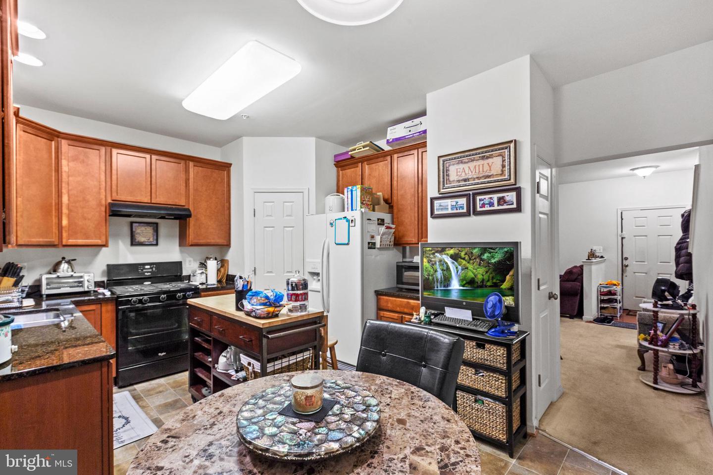21760d Winter Bloom Ln Property Photo 8