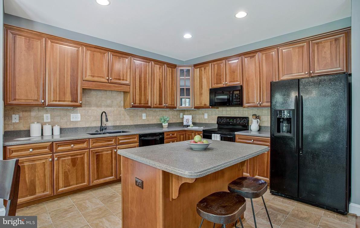 23435 Aster Way Property Photo 8