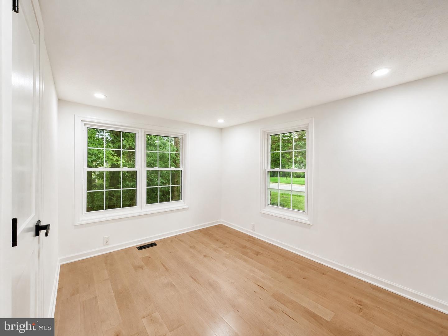 21508 Forest Run Dr Property Photo 12